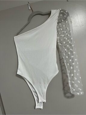 SHEIN White One-Shoulder Polka Dot Mesh Sleeve Bodysuit